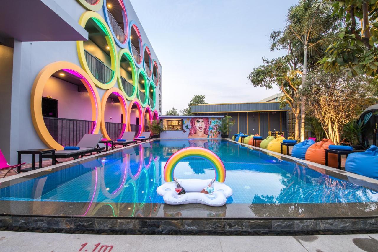 White Rabbit Hostel Siem Reap Ngoại thất bức ảnh