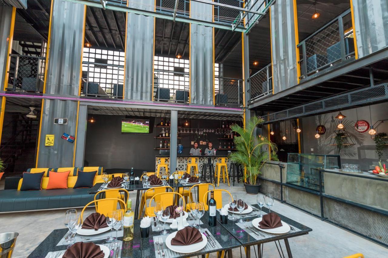 White Rabbit Hostel Siem Reap Ngoại thất bức ảnh