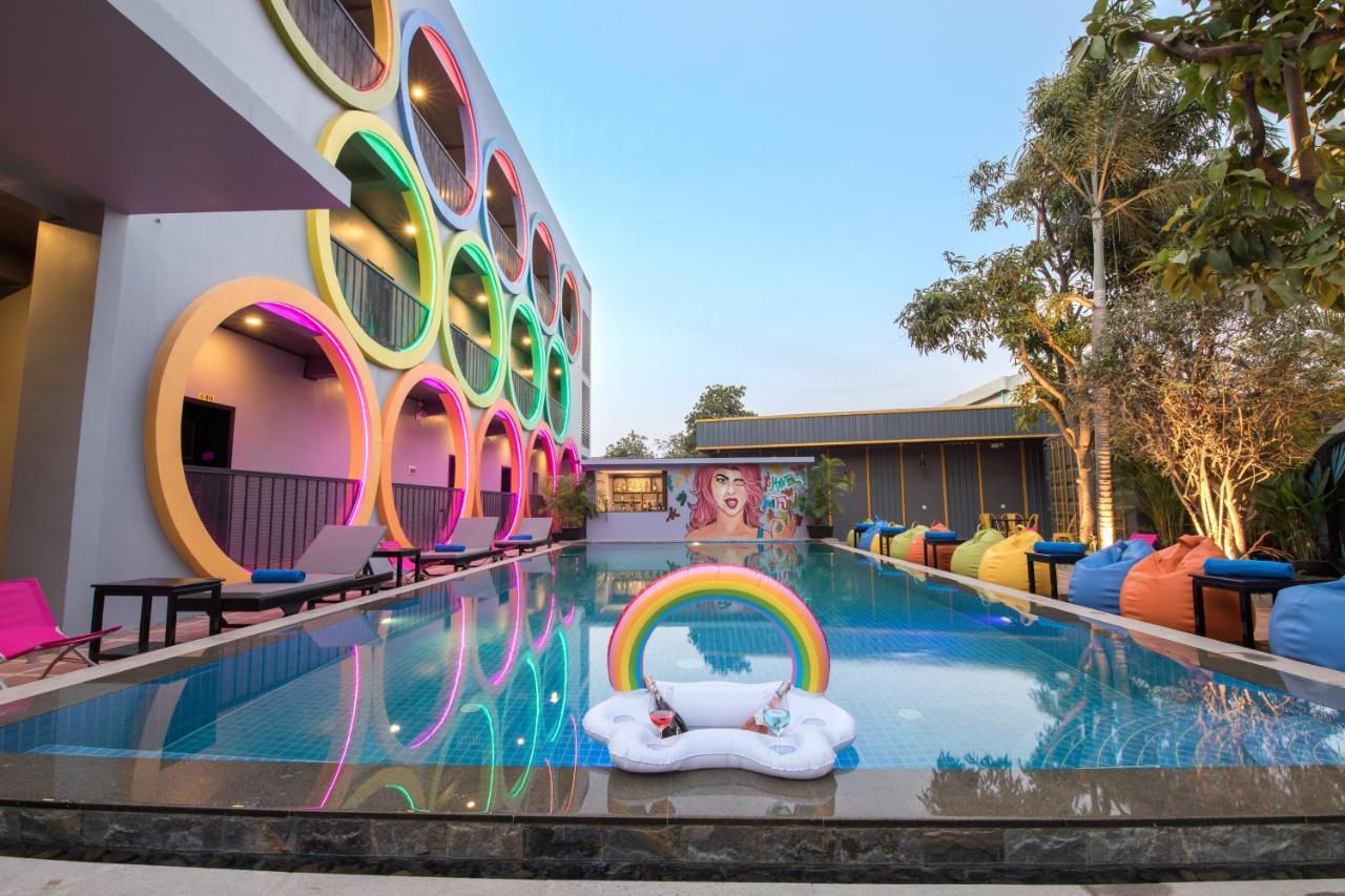 White Rabbit Hostel Siem Reap Ngoại thất bức ảnh