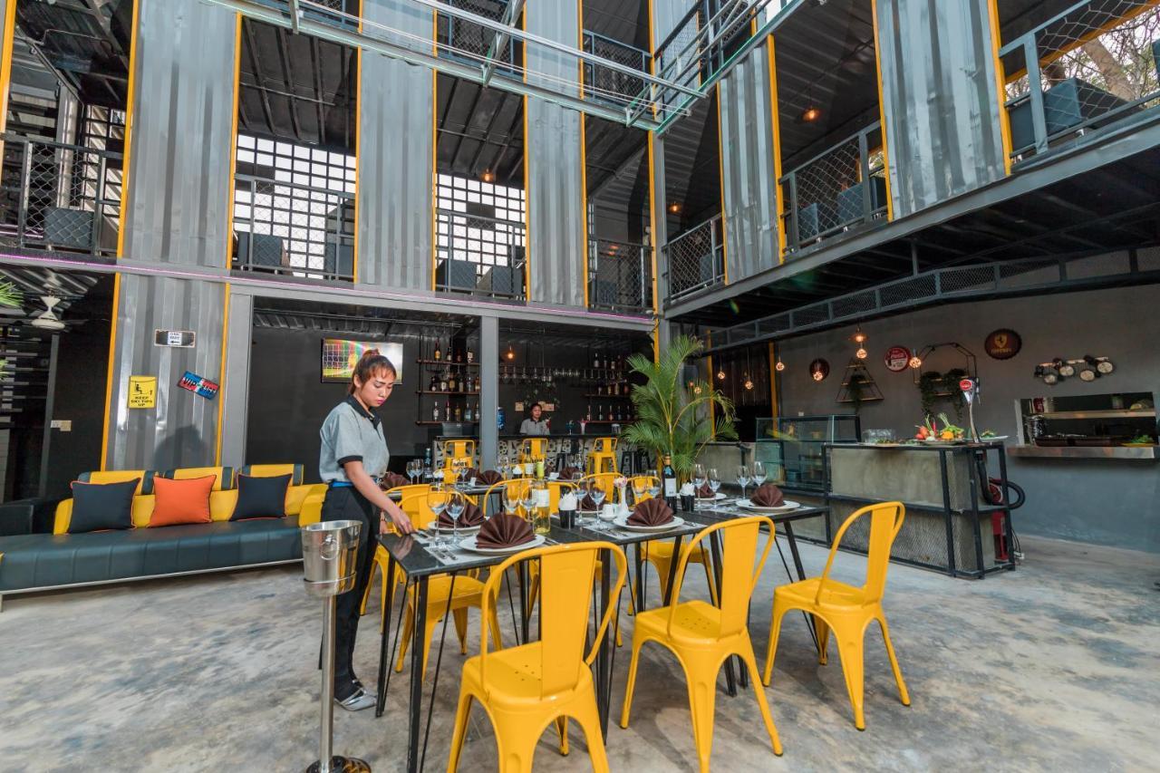 White Rabbit Hostel Siem Reap Ngoại thất bức ảnh