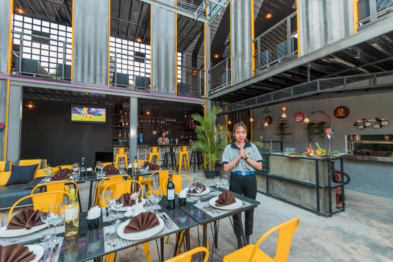 White Rabbit Hostel Siem Reap Ngoại thất bức ảnh