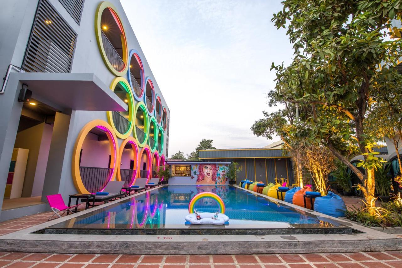 White Rabbit Hostel Siem Reap Ngoại thất bức ảnh